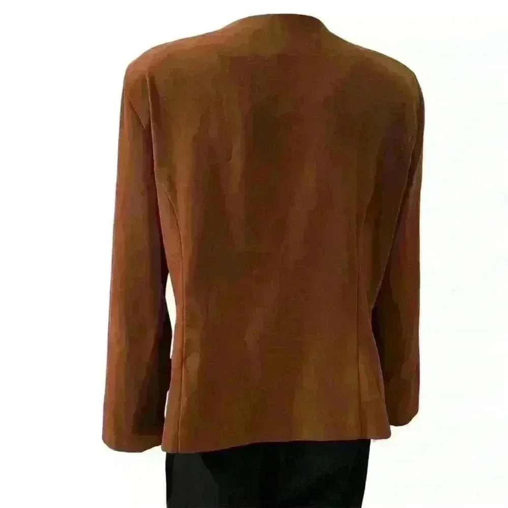 Beautiful and soft fawn colored faux suede cropped jacket size 12 petite - Picture 2 of 10
